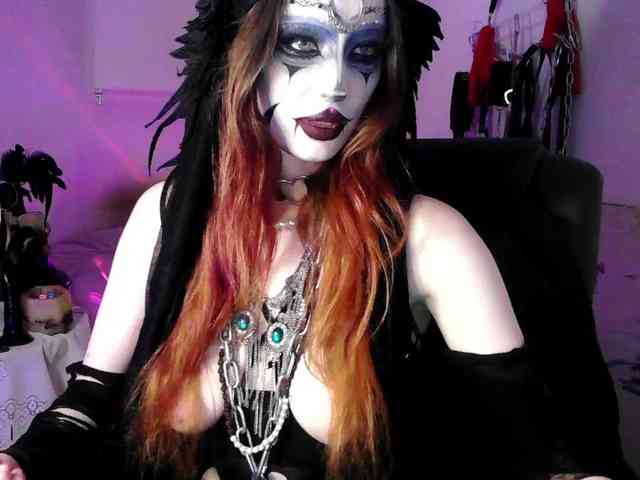 EmpressMorrigan webcam