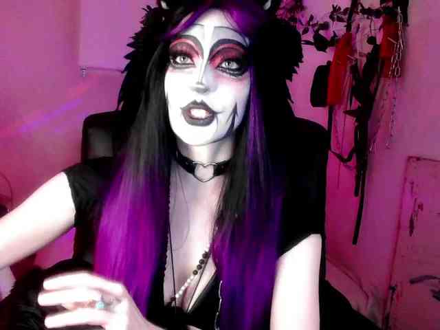 EmpressMorrigan webcam