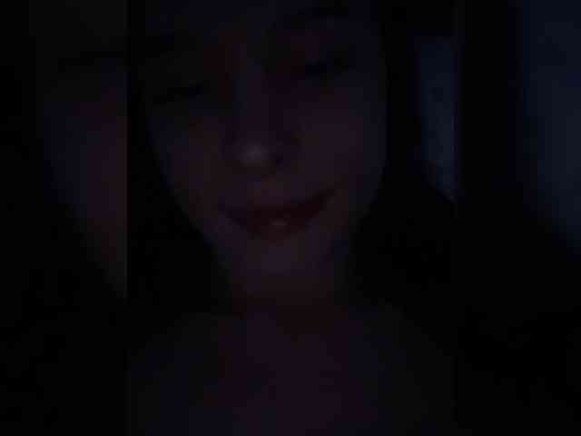 Milakisakis Live Webcam on BongaCams
