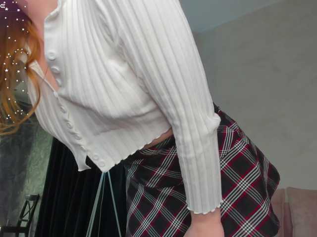 Candy-Cansew's BongaCams show and profile