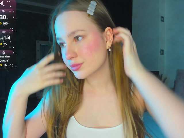 Candy-Cansew's BongaCams show and profile