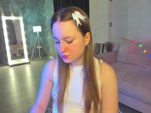 Candy-Cansew's BongaCams show and profile