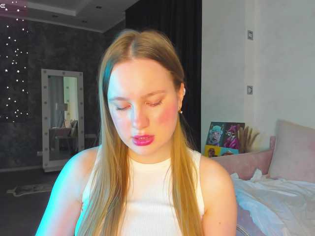 Candy-Cansew's BongaCams show and profile