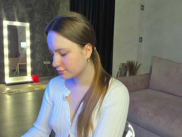 Candy-Cansew's BongaCams show and profile