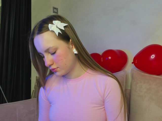 Candy-Cansew's BongaCams show and profile