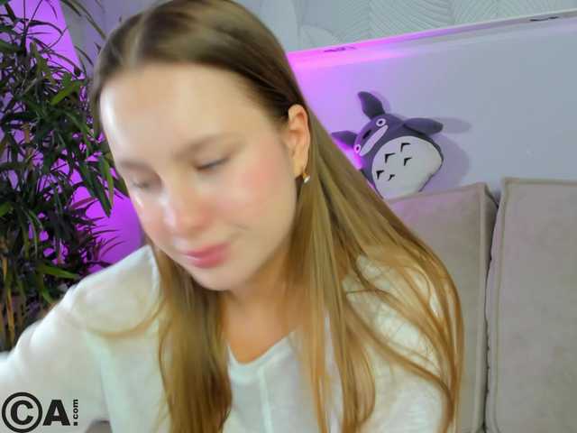 Candy-Cansew's BongaCams show and profile