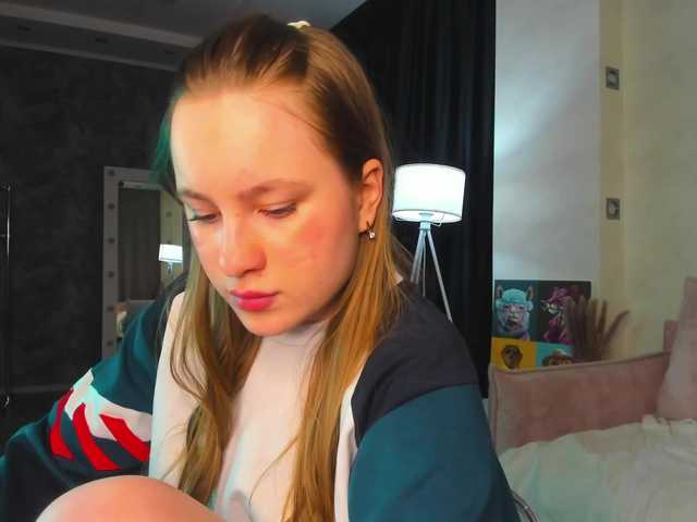 Candy-Cansew's BongaCams show and profile