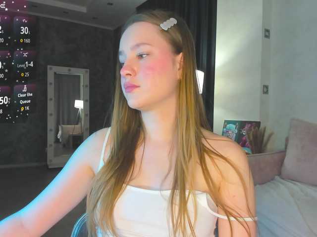 Candy-Cansew's BongaCams show and profile