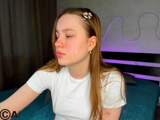 Candy-Cansew's BongaCams show and profile