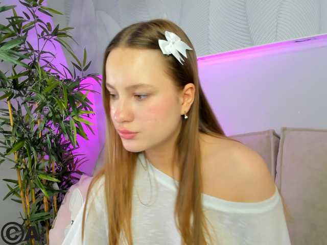 Candy-Cansew's BongaCams show and profile