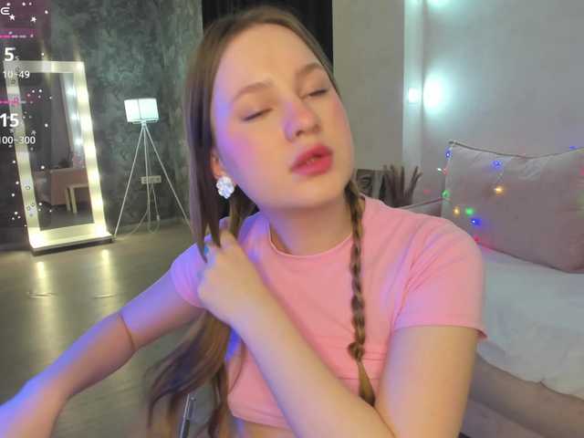 Candy-Cansew's BongaCams show and profile