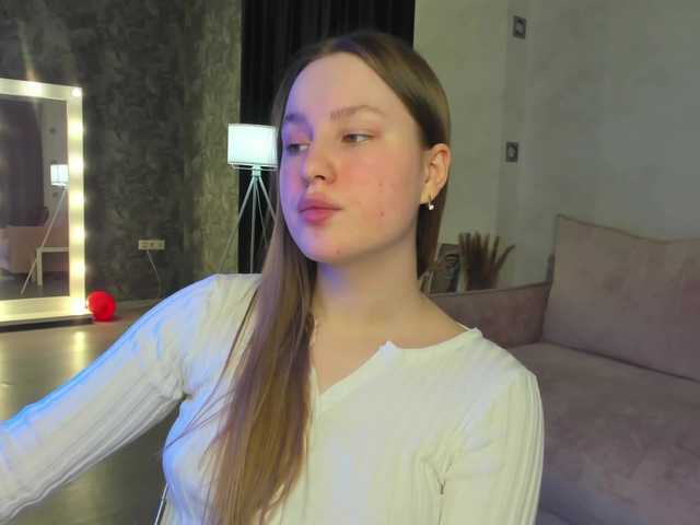Candy-Cansew's BongaCams show and profile