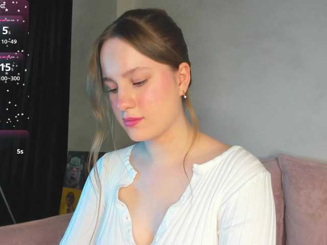 Candy-Cansew's BongaCams show and profile