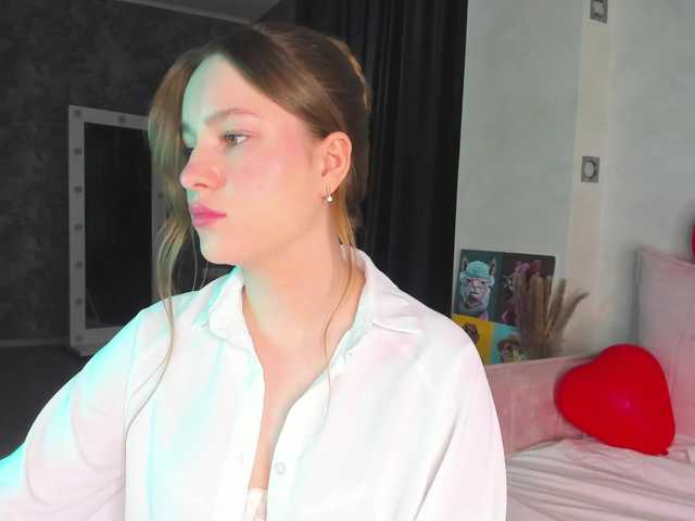 Candy-Cansew's BongaCams show and profile