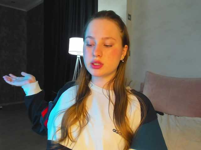 Candy-Cansew's BongaCams show and profile