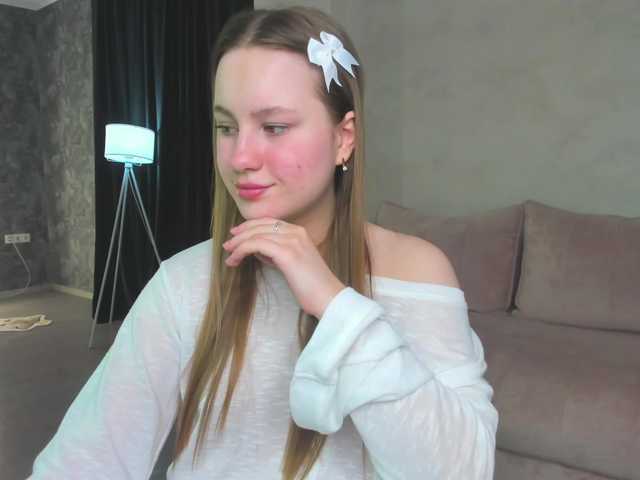 Candy-Cansew's BongaCams show and profile