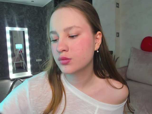 Candy-Cansew's BongaCams show and profile