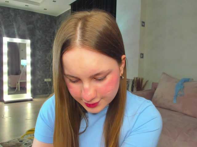 Candy-Cansew's BongaCams show and profile