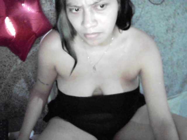 MiaLaura's BongaCams show and profile