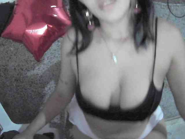 Mia_Laura webcam