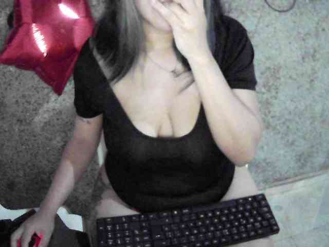 Mia_Laura webcam