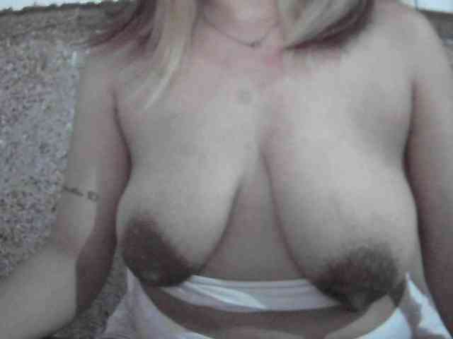 MiaLaura Live Webcam on BongaCams