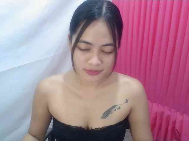 MidnightDesire19 webcam