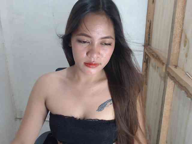 MidnightDesire19 webcam