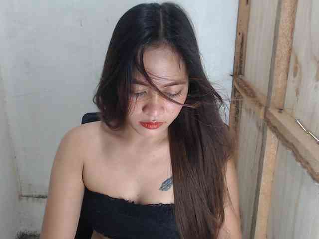 MidnightDesire19 webcam