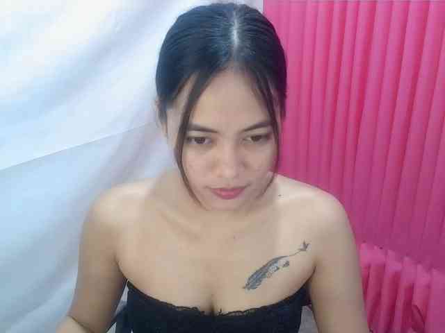 MidnightDesire19 webcam