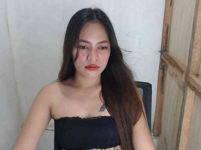 MidnightDesire19 webcam