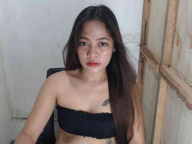 MidnightDesire19 webcam