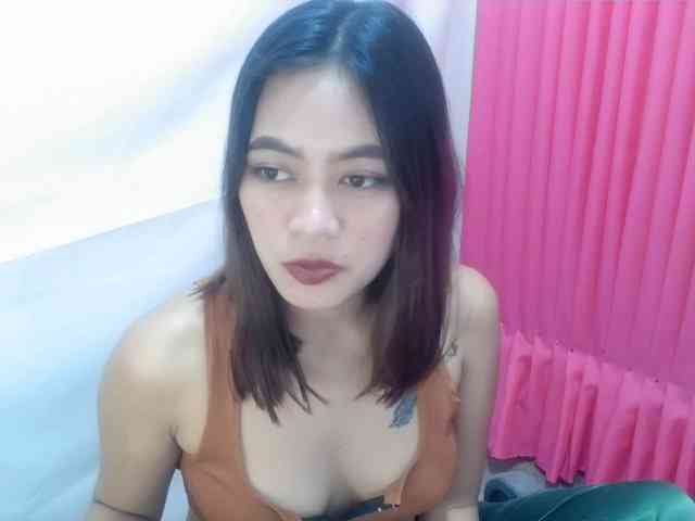 MidnightDesire19 webcam