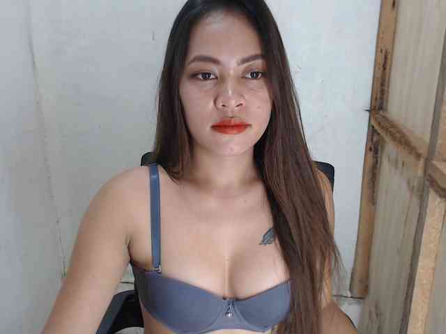 MidnightDesire19 webcam