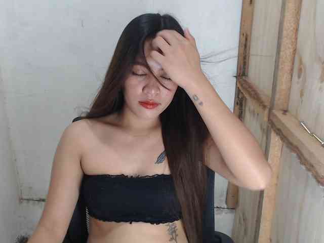 MidnightDesire19 webcam