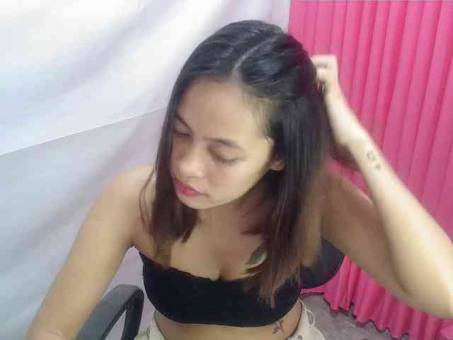 MidnightDesire19 webcam