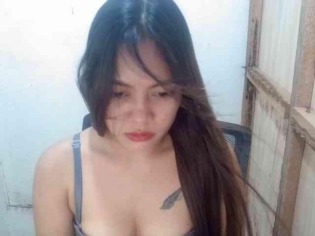 MidnightDesire19 webcam