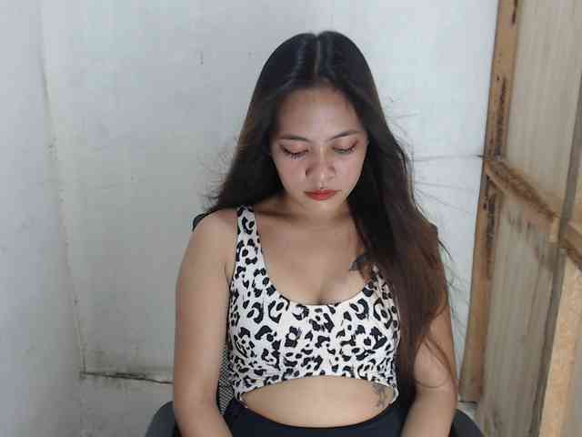 MidnightDesire19 webcam