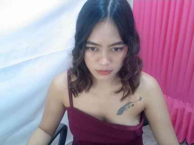 MidnightDesire19 webcam