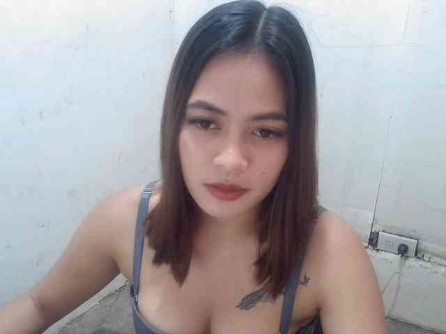 MidnightDesire19 webcam