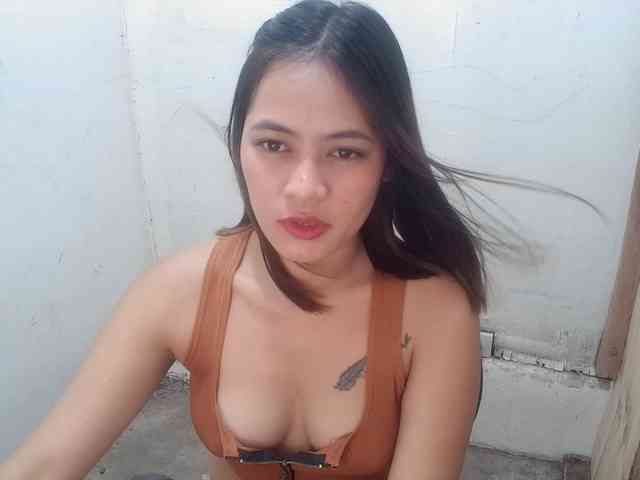 MidnightDesire19 webcam