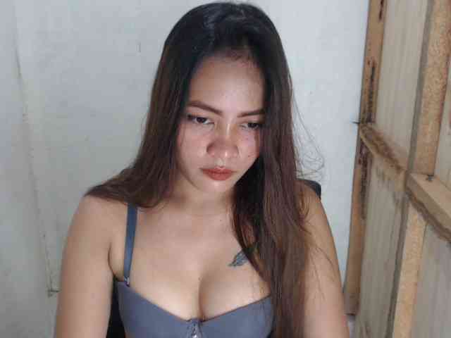 MidnightDesire19 webcam