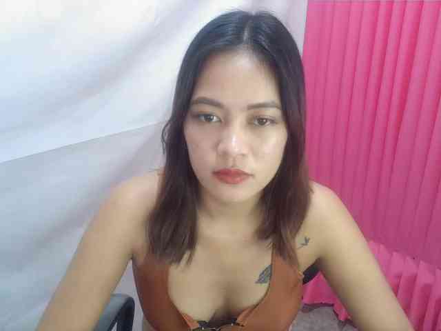 MidnightDesire19 webcam