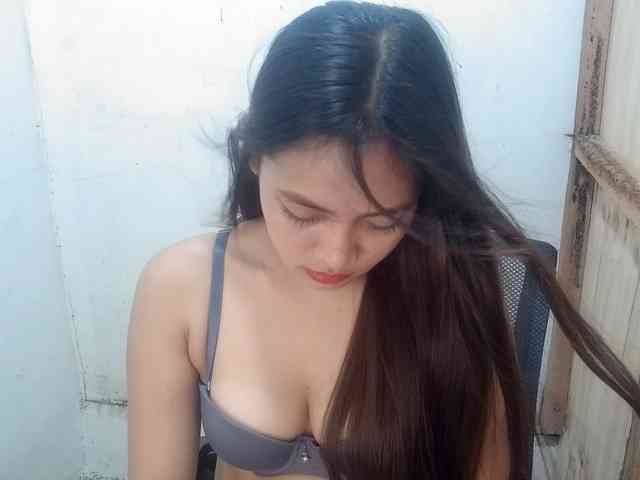 MidnightDesire19 webcam