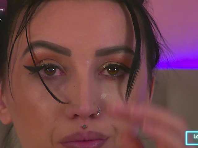 EnyaHazell's BongaCams show and profile