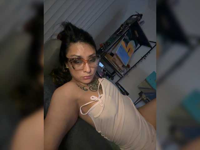 Sexynicki25 Live Cam on BongaCams
