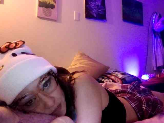 Sexynicki25 webcam