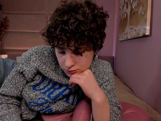 AdelinePerle's BongaCams show and profile