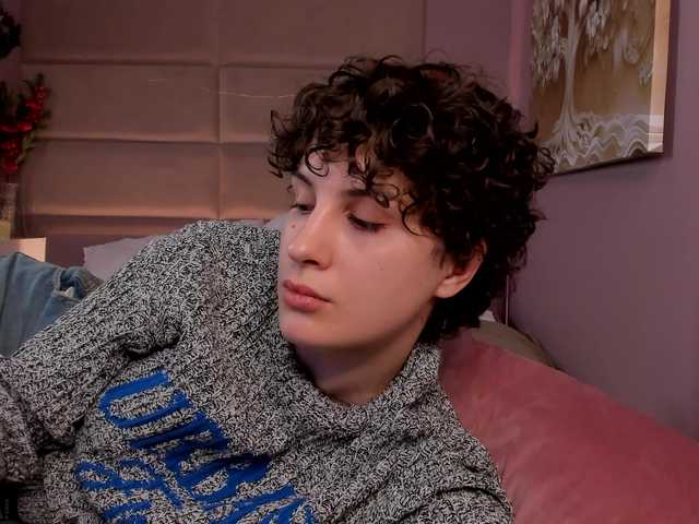 AdelinePerle's BongaCams show and profile