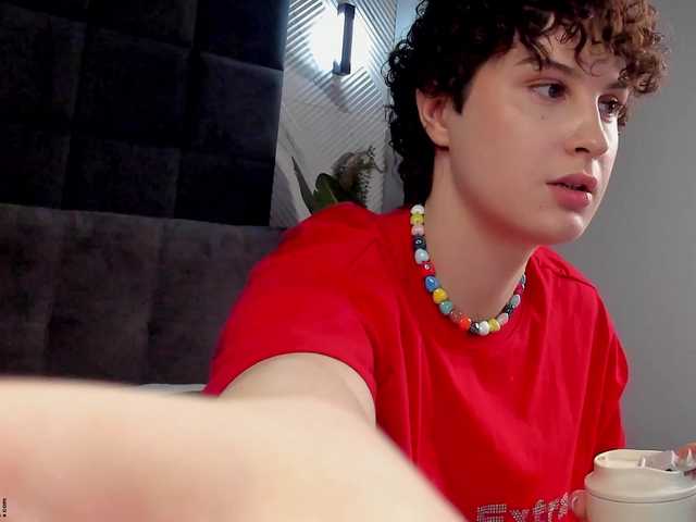 AdelinePerle's BongaCams show and profile